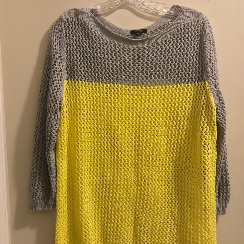 Apt.9 sweater